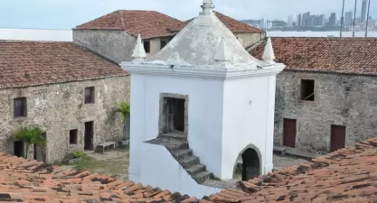 Trilha da Fortaleza dos Reis Magos: História e Natureza