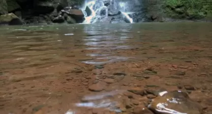 Descubra a Cachoeira da Pedra Furada em Presidente Figueiredo